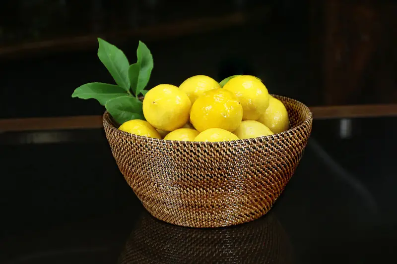 11-Inch Woven Seagrass Fruit Basket 1