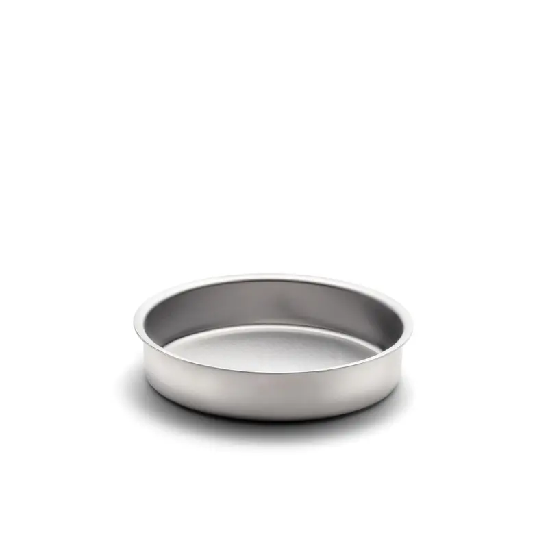 9-Inch Handle-Free Round Cake Pan – Smooth Rim Design 1