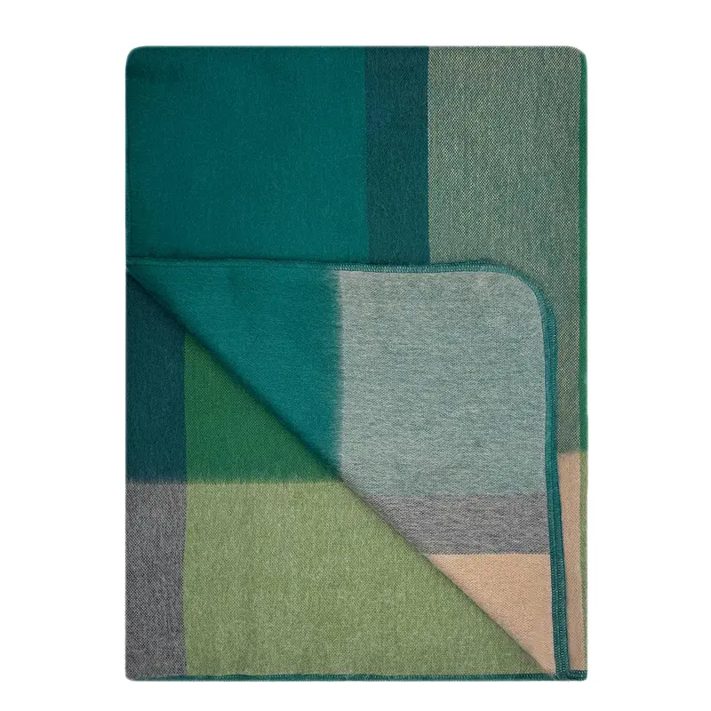 Alpine Alpaca Throw Blanket – Cozy Natural Fiber Design 1