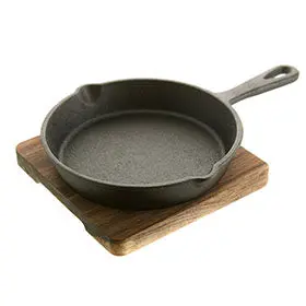 Cast Iron Skillet Set With Acacia Wood Trivet 1