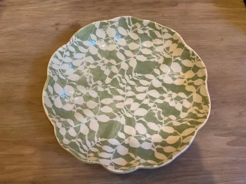 Citrus Aspen Large Scallop-Shaped Serving Bowl 1