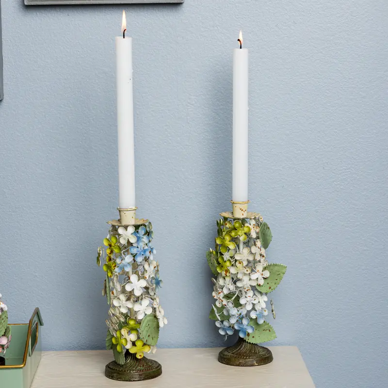 Delicate Metal Hydrangea-Themed Candle Holder 1