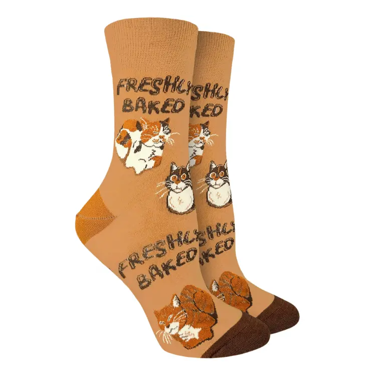 Good Luck Socks – Relaxed Cat Loaf Pose Design, Cozy & Playful 1