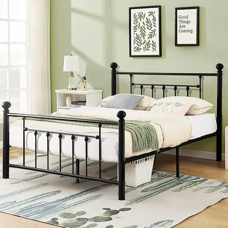 Vecelo Sleek Modern Platform Bed With Integrated Headboard & Footboard 1