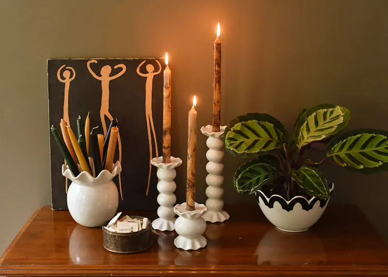 White Ruffle-Trimmed Knob Candle Holder Collection 1